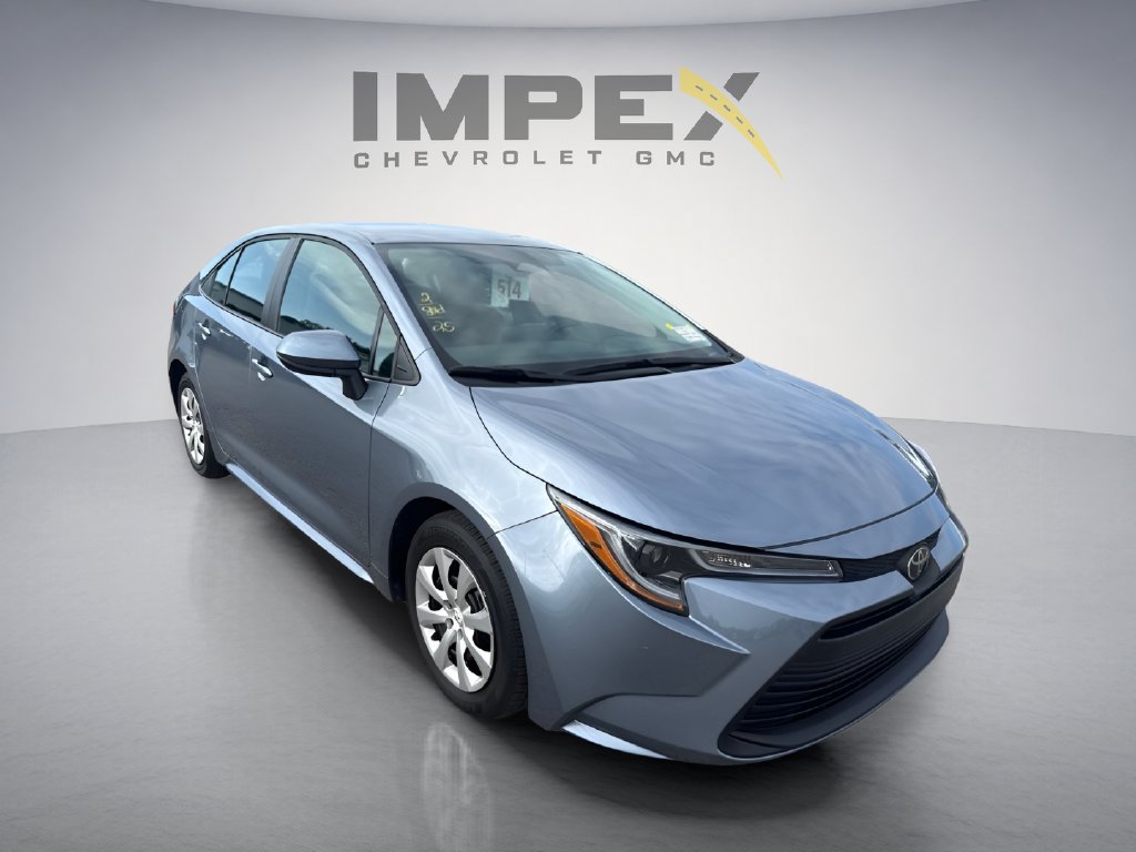 Used 2025 Toyota Corolla LE w/ Convenience Package FWD image 7