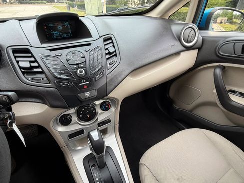 Used 2017 Ford Fiesta SE FWD image 23