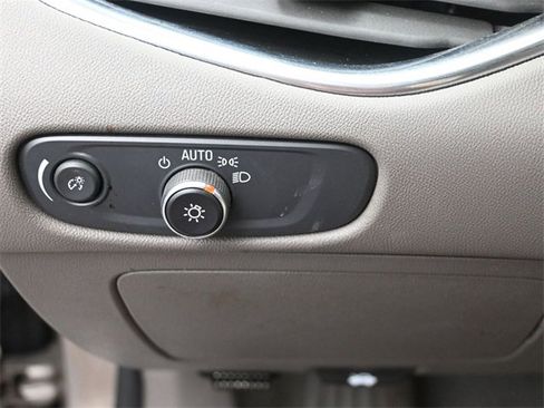 Used 2024 Chevrolet Malibu LT image 17