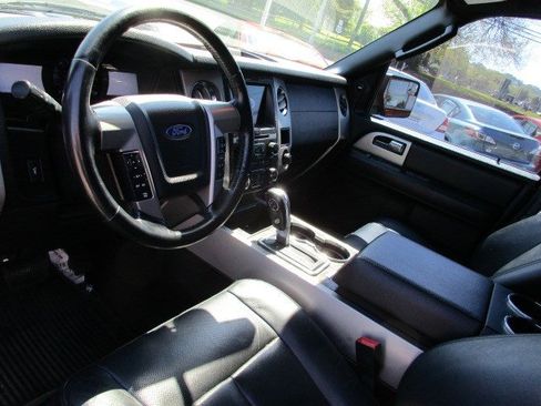 Used 2017 Ford Expedition Limited AWD/4WD image 19