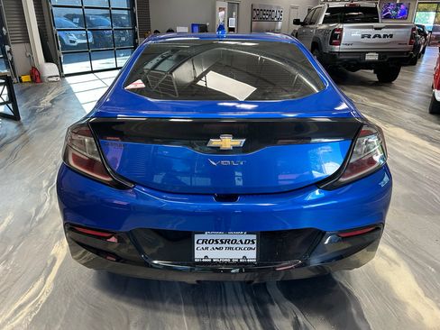 Used 2017 Chevrolet Volt LT w/ Comfort Package FWD image 30