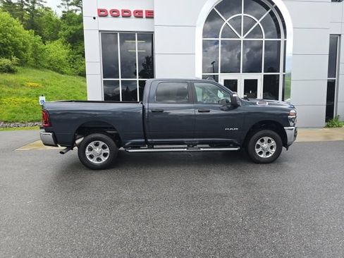 Certified 2025 RAM 2500 Big Horn AWD/4WD image 8