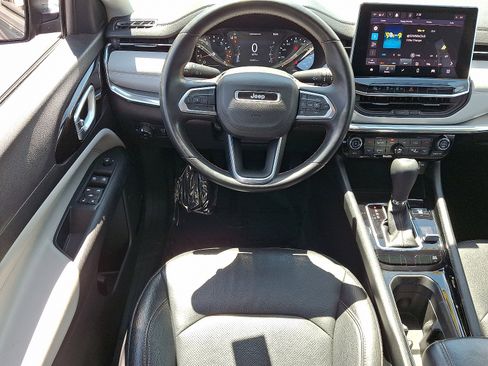 Used 2022 Jeep Compass Limited AWD/4WD image 12