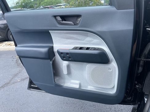 Used 2024 Ford Maverick XLT FWD image 19