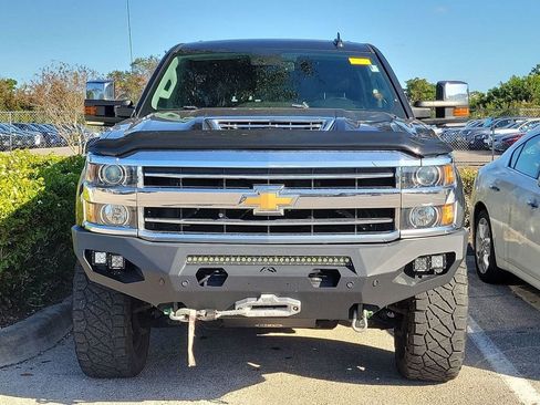 Used 2018 Chevrolet Silverado 2500 High Country w/ Duramax Plus Package image 3