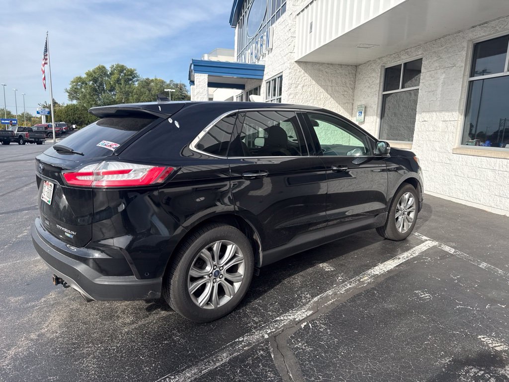 Used 2019 Ford Edge Titanium w/ Equipment Group 301A AWD/4WD image 4