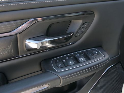 Used 2022 RAM 1500 Limited w/ Body Color Bumper Group image 16