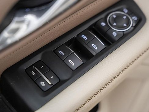 Used 2021 GMC Yukon XL Denali w/ Denali Premium Package image 45