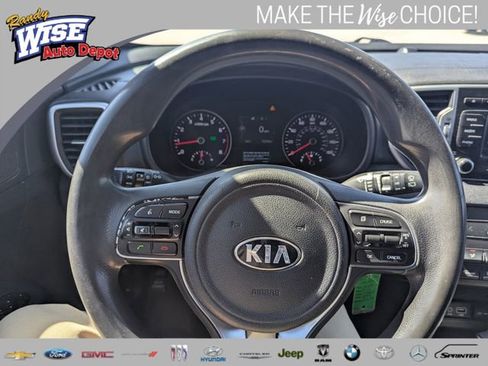 Used 2017 Kia Sportage LX image 11