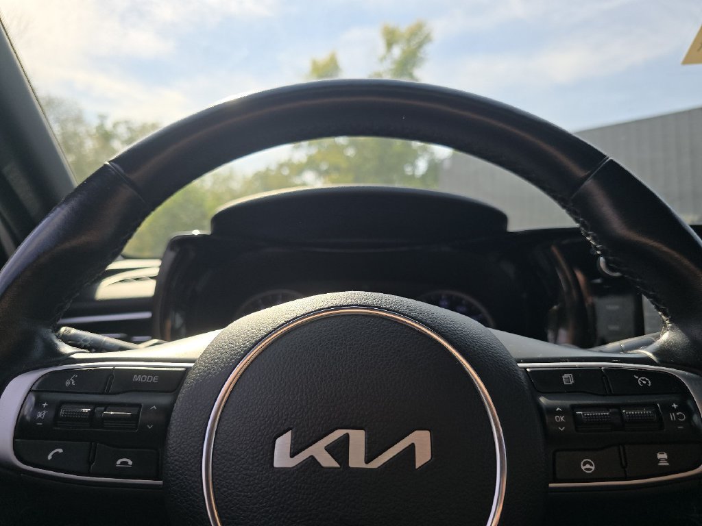 Used 2023 Kia K5 GT-Line AWD/4WD image 28