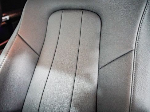 Certified 2025 Mercedes-Benz GLB 250 image 25