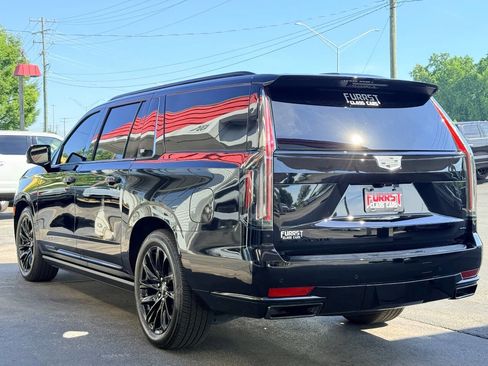Used 2024 Cadillac Escalade ESV Sport Platinum w/ LPO, ONYX Package AWD/4WD image 5