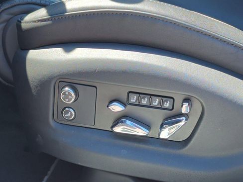 Used 2021 Bentley Flying Spur V8 AWD/4WD image 24