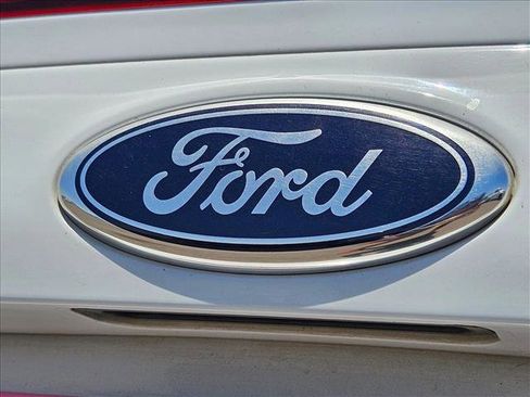 Used 2013 Ford Focus SE w/ SE Winter Pkg FWD image 29
