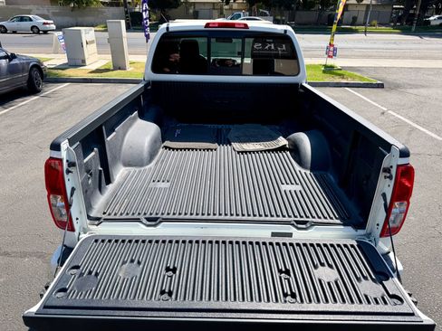 Used 2013 Nissan Frontier Desert Runner RWD image 12