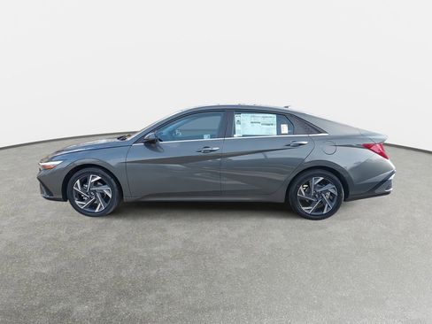 New 2025 Hyundai Elantra SEL w/ Cargo Package image 8