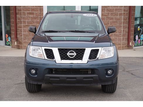 Used 2014 Nissan Frontier SV w/ SV Value Truck Package image 3