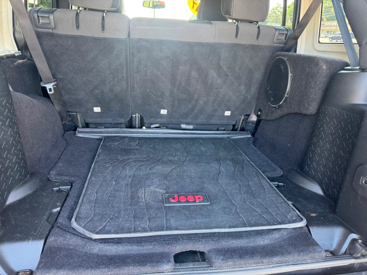 Used 2017 Jeep Wrangler Unlimited Sahara AWD/4WD image 14