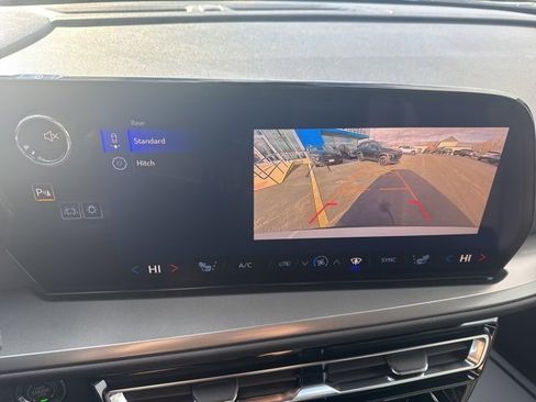 New 2026 Chevrolet Traverse LT w/ Midnight/Sport Edition image 29