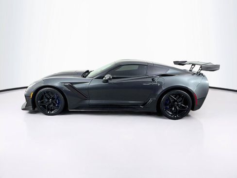 Used 2019 Chevrolet Corvette ZR1 RWD image 2