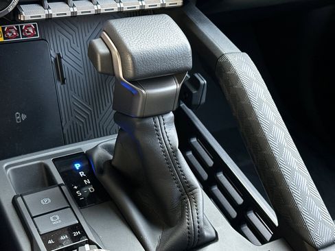 Certified 2025 Toyota 4Runner Trailhunter image 29