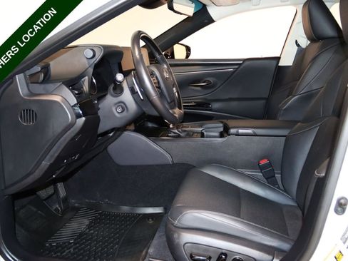 Used 2022 Lexus ES 350 w/ ES 350 Ultra Luxury Package FWD image 32