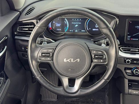 Used 2022 Kia Niro EX w/ Cold Weather Package image 18