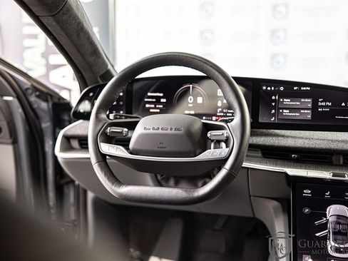 Used 2024 Lucid Air Touring AWD/4WD image 33