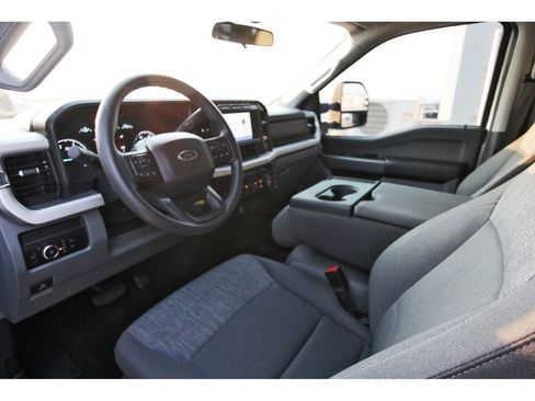 Used 2024 Ford F250 XLT image 7