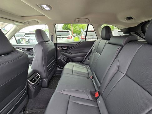 Used 2025 Subaru Outback Touring XT w/ Popular Package #2 image 13