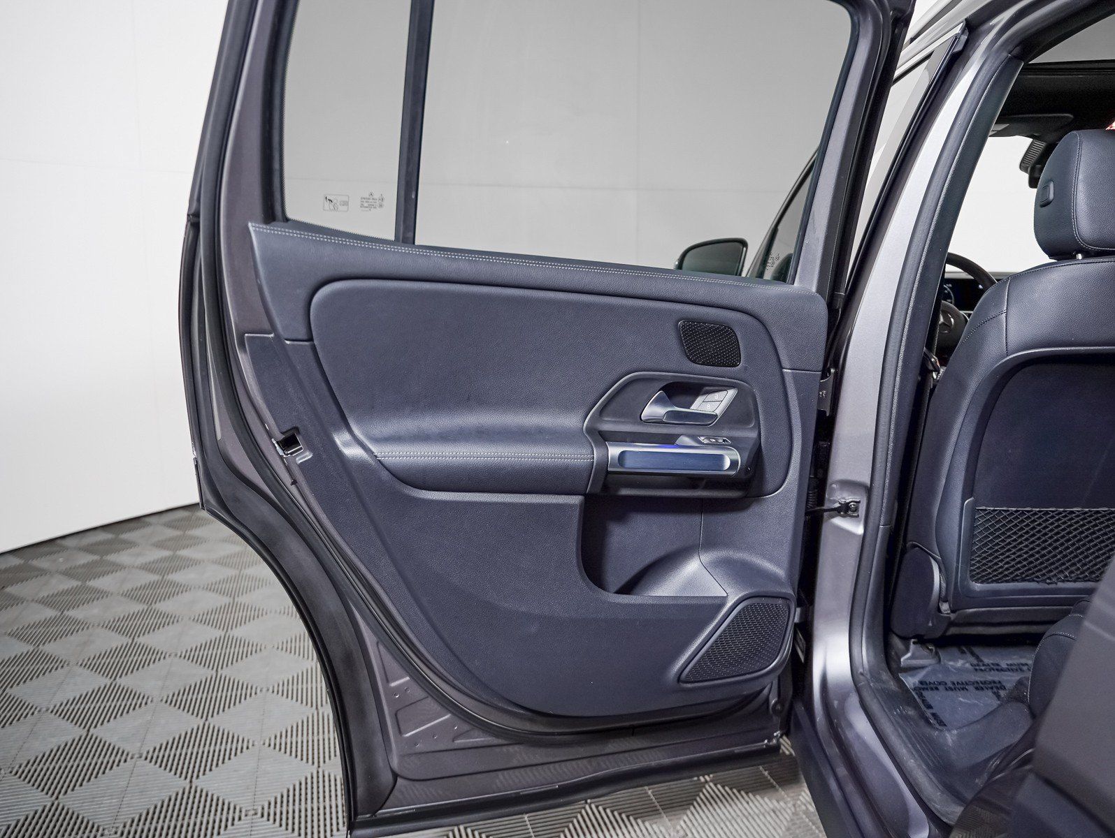 Certified 2023 Mercedes-Benz EQB 300 4MATIC w/ Exclusive Package image 25