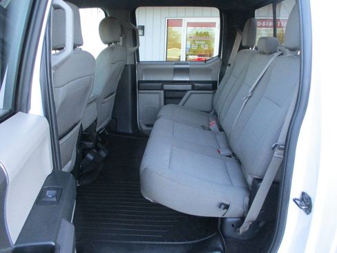 Used 2019 Ford F150 XLT w/ Equipment Group 302A Luxury AWD/4WD image 19