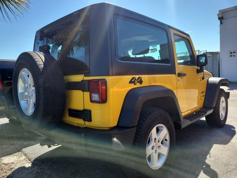 Used 2015 Jeep Wrangler Sport image 5