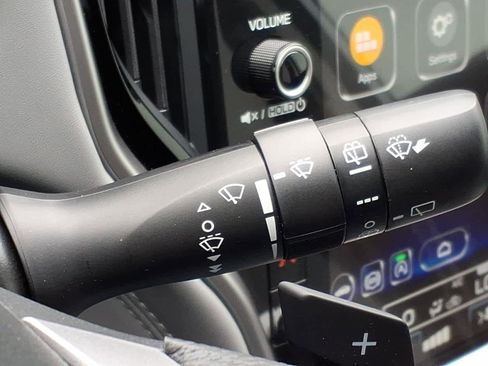 Used 2025 Subaru Outback Premium image 15