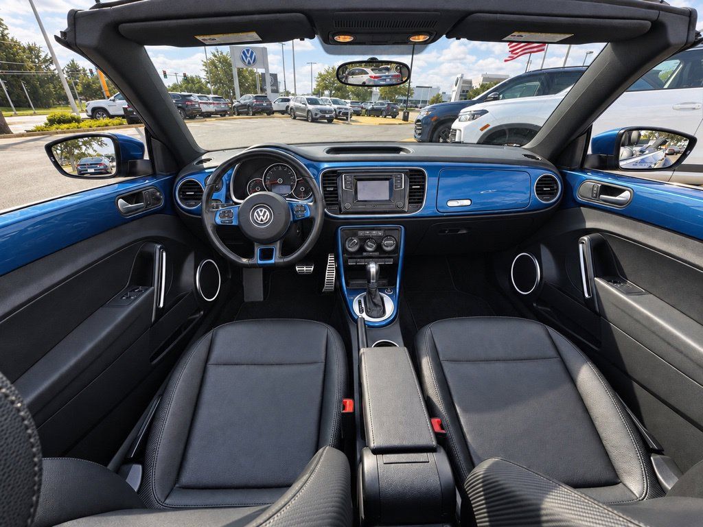 Used 2018 Volkswagen Beetle 2.0T S FWD image 14