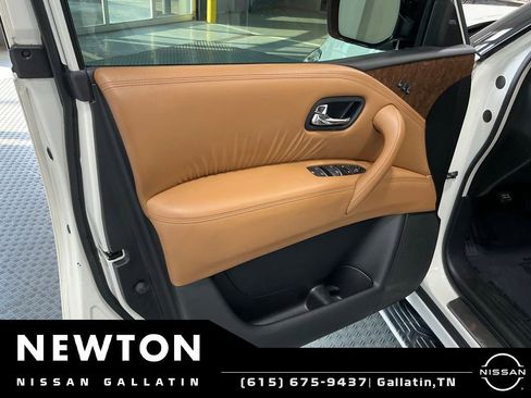 Used 2016 INFINITI QX80 2WD w/ Signature Edition Package image 48