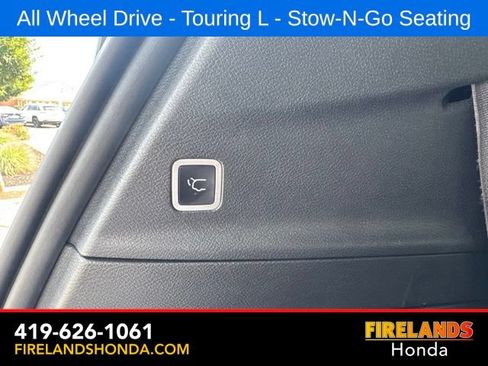 Used 2023 Chrysler Pacifica Touring-L w/ S Appearance Package AWD/4WD image 40