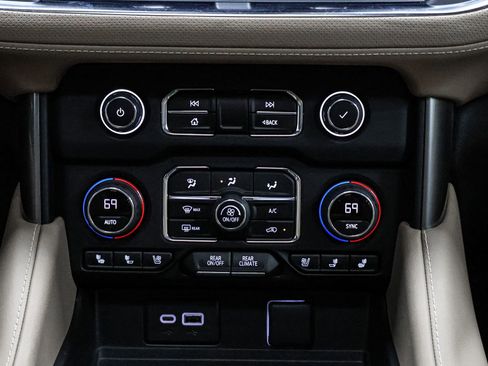 Used 2023 Chevrolet Suburban Premier w/ Premium Package 2 image 29