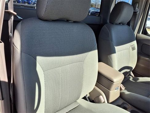 Used 2004 Nissan Frontier XE w/ (VTP) Value Truck Pkg image 18