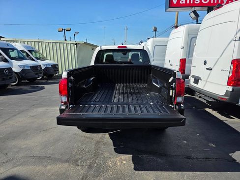 Used 2021 Toyota Tacoma SR image 18