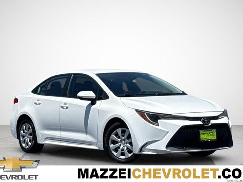 Used 2021 Toyota Corolla LE FWD image 1