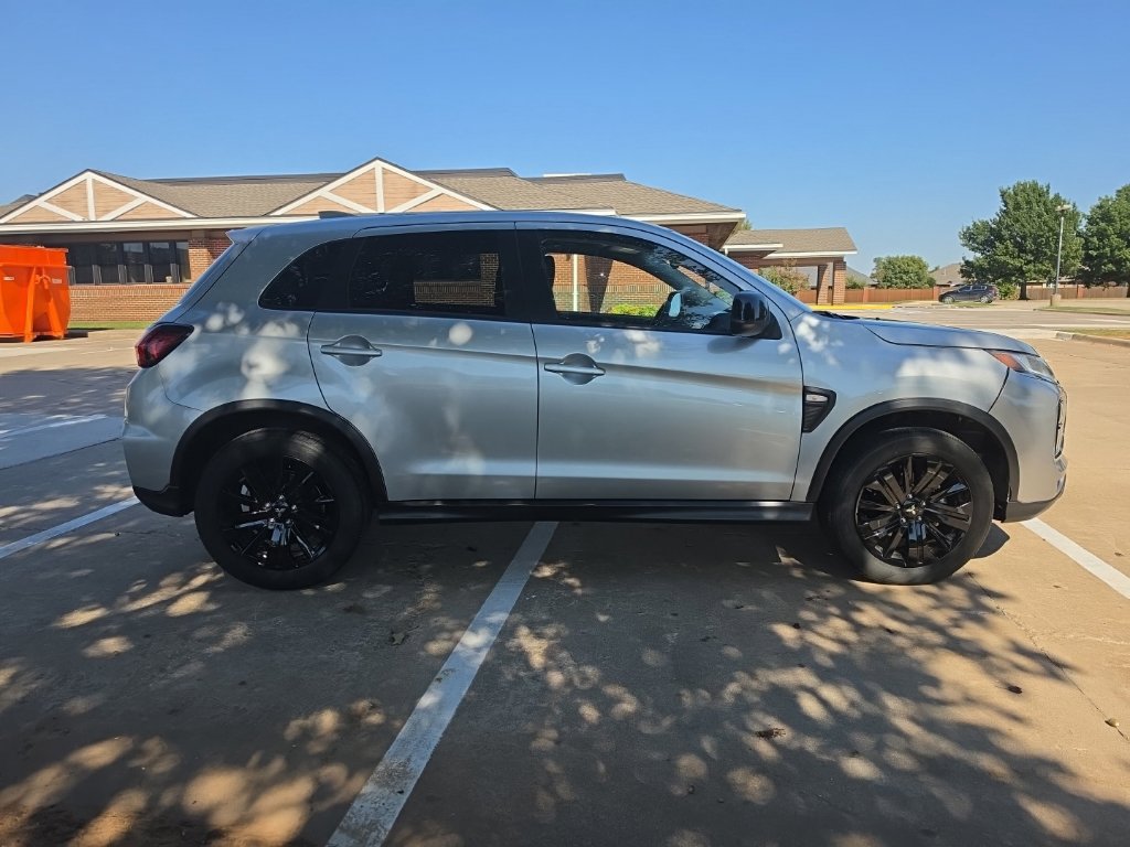 Used 2026 Mitsubishi Outlander Sport LE AWD/4WD image 4