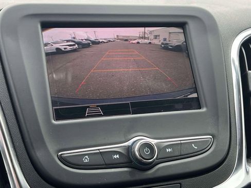 Used 2022 Chevrolet Equinox LT image 33