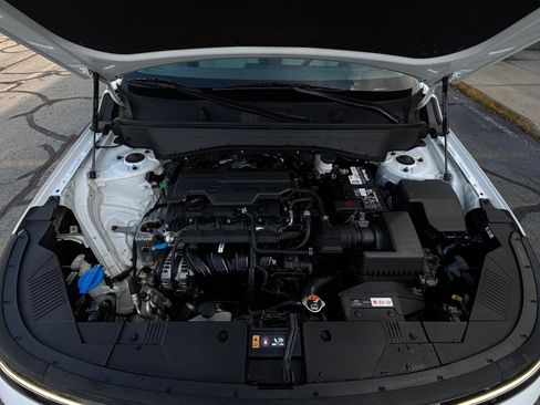 Used 2025 Hyundai Kona SEL image 32