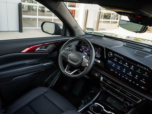 New 2026 Chevrolet Traverse Z71 w/ Enhanced Driving Package image 15