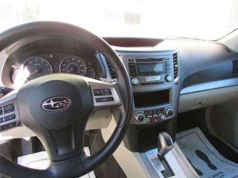 Used 2014 Subaru Outback 2.5i AWD/4WD image 22