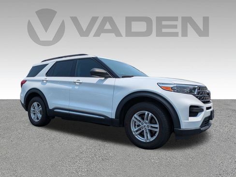 Used 2022 Ford Explorer XLT w/ Class IV Trailer Tow Package AWD/4WD image 3