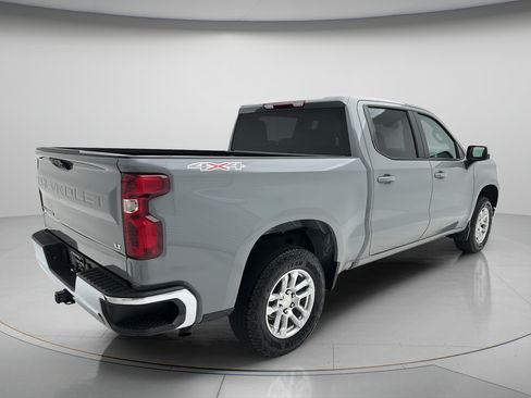 Used 2024 Chevrolet Silverado 1500 LT AWD/4WD image 5