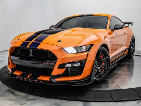 Used 2020 Ford Mustang Shelby GT500 w/ Carbon Fiber Track Pack RWD image 5