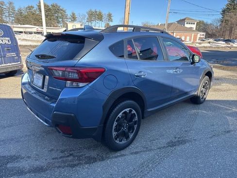 Used 2023 Subaru Crosstrek 2.0i Premium image 3